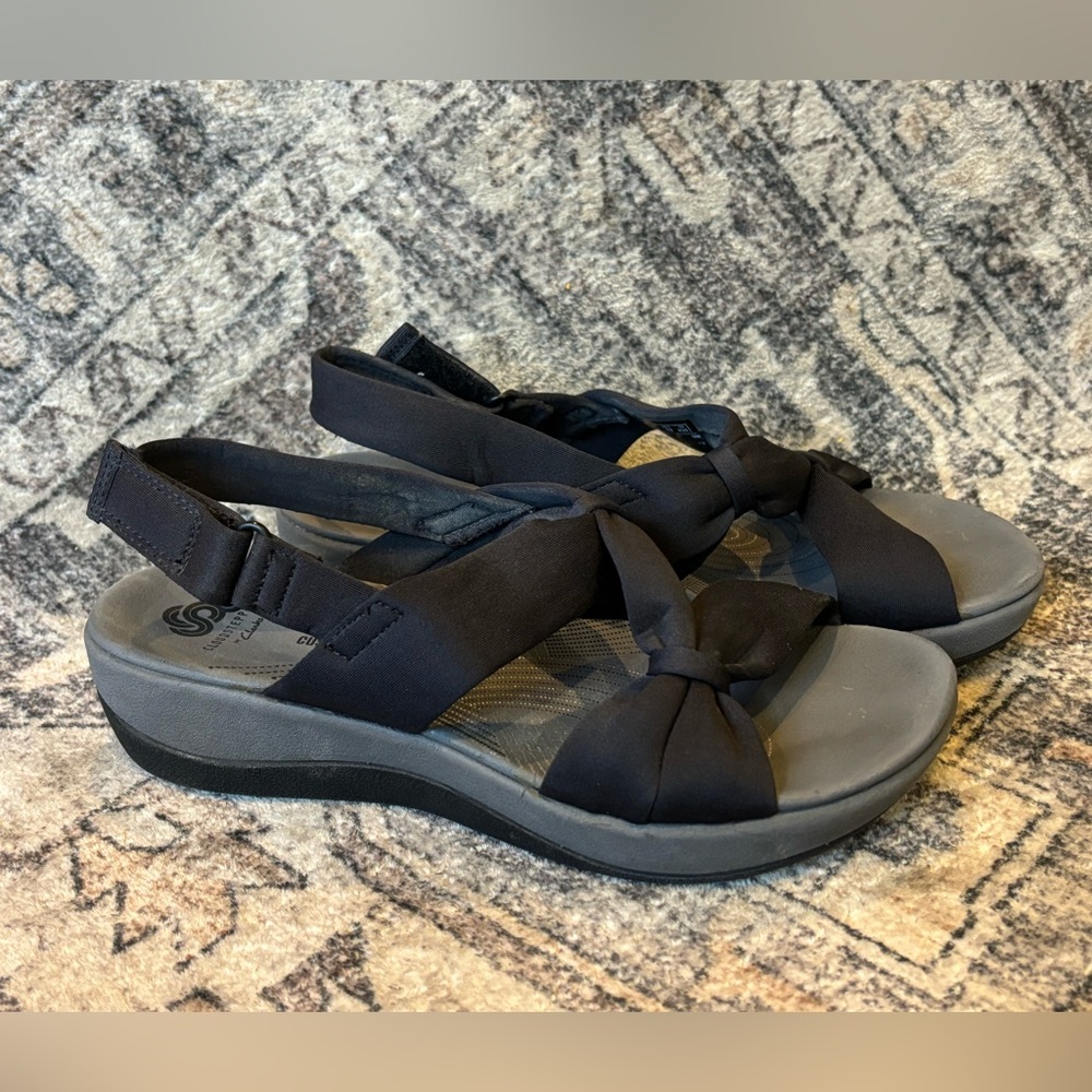 Cloudsteppers by Clarks Black and Gray‎ Women’s Sandals Size 7.5
